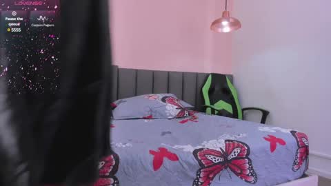 Manuela  online show from January 21, 11:35 am