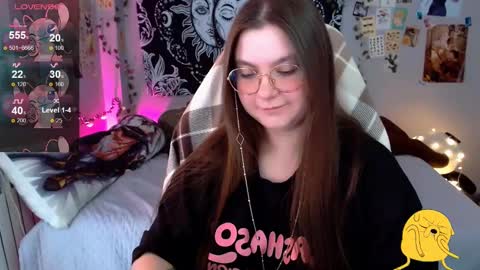 Snapshot of sashasoyyyy chatting on February 14, 3:54 am Sashasoy online show from February 14, 3:54 am