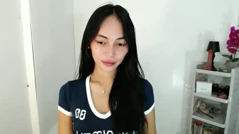 Sashi online show from February 5, 11:30 pm