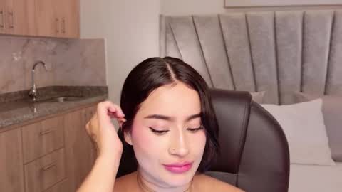 saskia litt online show from January 14, 5:01 am