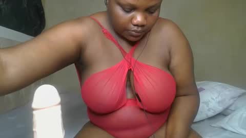sassie_bee online show from December 3, 11:24 pm