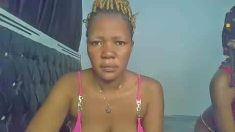 Snapshot of sassy_queen9 chatting on October 29, 8:07 am sassy_queen9 online show from October 29, 8:07 am