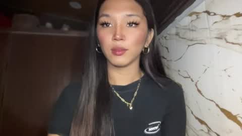 Sassygirl online show from June 17, 11:00 am