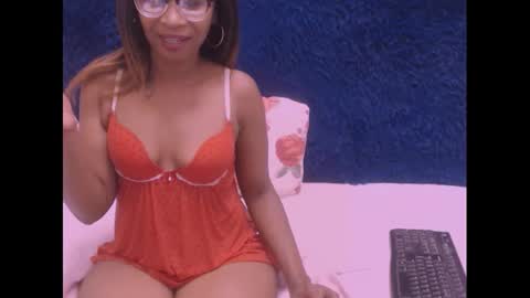 sasyylissaa online show from December 4, 9:02 pm
