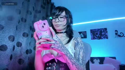    im expecting 300 thumbs up on my altar online show from November 25, 12:57 am