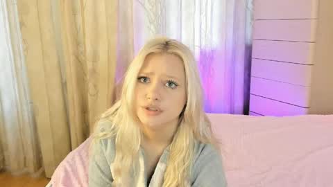 satinpresence online show from June 3, 5:52 am