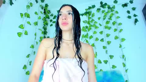 Snapshot of saturno_stone chatting on December 7, 1:51 pm Saturnooo online show from December 7, 1:51 pm