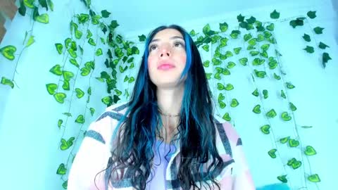 Snapshot of saturno_stone chatting on December 11, 5:00 am Saturnooo online show from December 11, 5:00 am