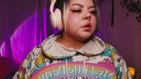 Gina George online show from January 6, 10:26 pm