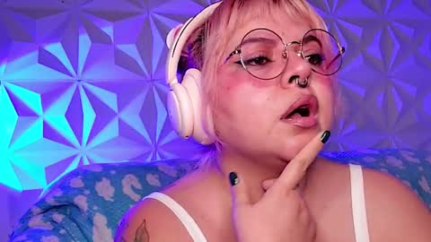 Gina George online show from April 14, 2:11 am