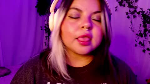 Gina George online show from December 7, 11:12 pm