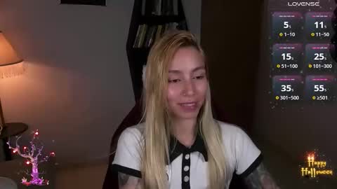 Snapshot of saucy_jenn1 chatting on October 30, 5:21 am I AM JENN online show from October 30, 5:21 am