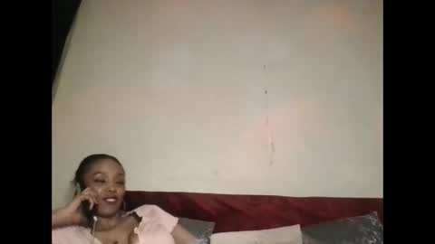 Snapshot of saucy_shanice chatting on October 24, 1:12 am Shaniiice online show from October 24, 1:12 am