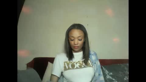 Snapshot of saucy_shanice chatting on September 26, 1:03 am Shaniiice online show from September 26, 1:03 am