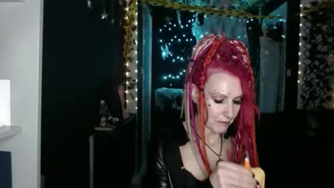 Snapshot of saucysky chatting on October 18, 10:44 pm SaucySky online show from October 18, 10:44 pm