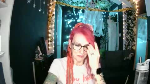 Snapshot of saucysky chatting on October 11, 11:40 pm SaucySky online show from October 11, 11:40 pm