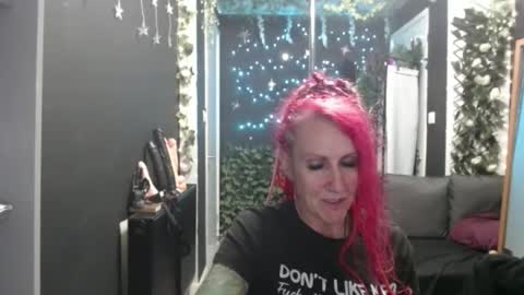 Snapshot of saucysky chatting on October 7, 10:47 pm SaucySky online show from October 7, 10:47 pm