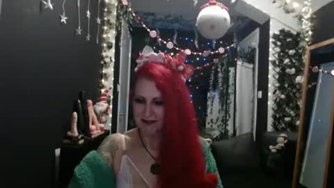 SaucySky online show from December 19, 9:38 pm
