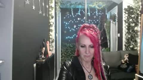 Snapshot of saucysky chatting on September 21, 10:41 pm SaucySky online show from September 21, 10:41 pm