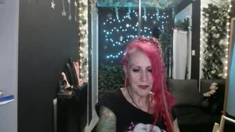 Snapshot of saucysky chatting on October 6, 10:47 pm SaucySky online show from October 6, 10:47 pm