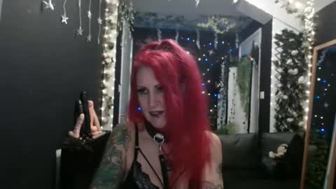 SaucySky online show from January 4, 9:20 pm