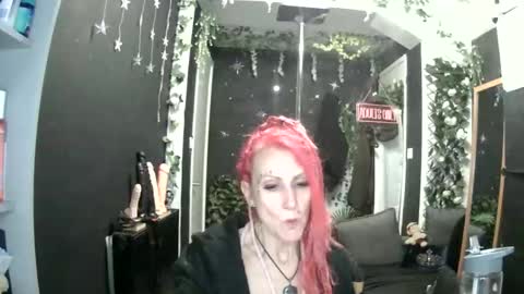 SaucySky online show from May 15, 11:40 pm