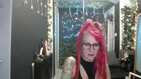 Snapshot of saucysky chatting on October 1, 9:09 pm SaucySky online show from October 1, 9:09 pm