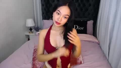 saucystaceyx online show from March 9, 11:47 am