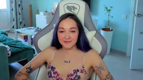 Ariel online show from June 5, 6:52 am