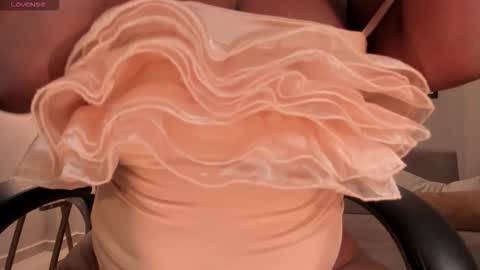 S a v a n n a h  online show from October 26, 1:06 pm