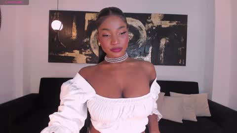 S a v a n n a h  online show from December 17, 12:33 pm
