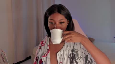 Savannahwildee online show from February 20, 9:44 am