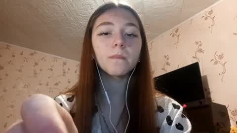 Snapshot of savannasotos chatting on September 18, 1:42 pm Sophie online show from September 18, 1:42 pm