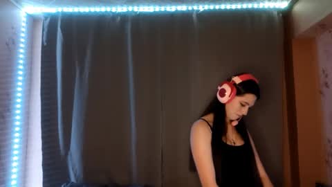 Snapshot of savannasotos chatting on October 11, 5:04 pm Sophie online show from October 11, 5:04 pm