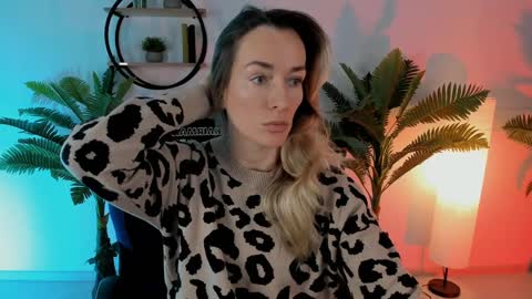 save the qween online show from December 22, 5:12 am