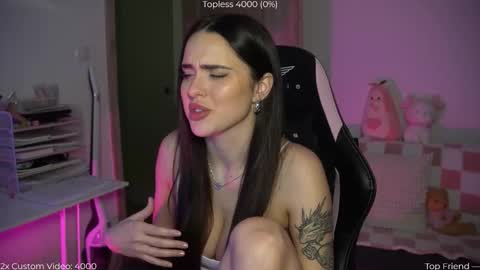 Naomi online show from November 16, 7:25 pm