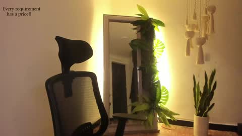 Venus online show from December 5, 2:55 pm
