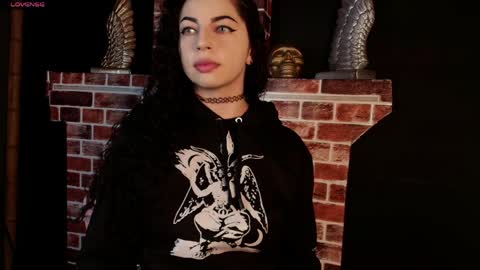 SCARLATTA DESIRE online show from April 8, 3:30 am