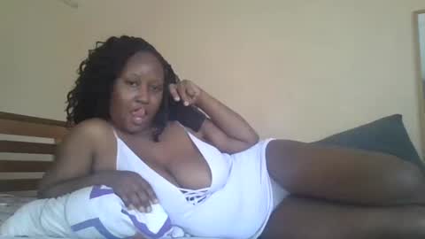 scarlet_25142359 online show from October 18, 6:27 am