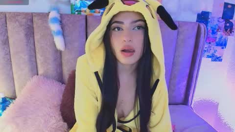 Snapshot of scarlet_anderson1 chatting on October 25, 6:48 pm Scarlet online show from October 25, 6:48 pm