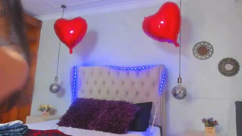 sacrlet online show from March 3, 7:14 pm
