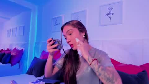 Scarlet online show from April 22, 5:32 pm