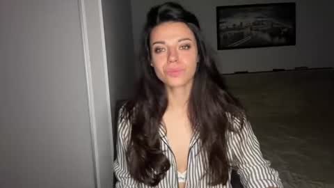 Sophie online show from June 17, 6:59 am