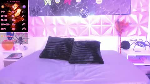 Snapshot of scarlet_fx chatting on October 29, 8:00 pm Scarlet  online show from October 29, 8:00 pm