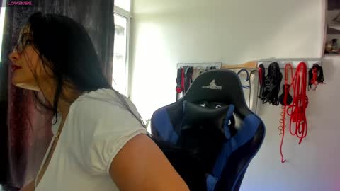 Snapshot of scarlet_kennedy98 chatting on December 19, 8:02 pm scarlet taylor kennedy online show from December 19, 8:02 pm