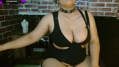 Scarlet online show from April 11, 10:57 pm