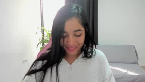 Scarlet Venom online show from November 5, 12:32 pm