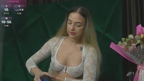 Snapshot of scarletcoles chatting on September 19, 9:47 pm Scarlet online show from September 19, 9:47 pm