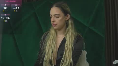 Snapshot of scarletcoles chatting on September 29, 10:15 pm Scarlet online show from September 29, 10:15 pm