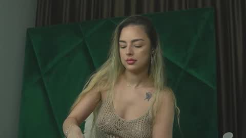 Snapshot of scarletcoles chatting on October 20, 11:08 pm Scarlet online show from October 20, 11:08 pm